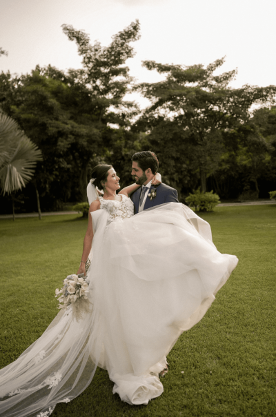 Fotografía de La boda íntima de Lore y Eduardo en Huayacán de Molvo Weddings - 44885 