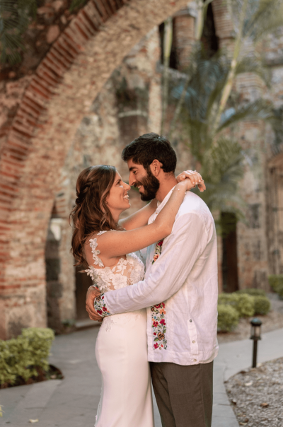 Fotografía de La conmovedora unión de Jenna y Rodrigo en Sa de Molvo Weddings - 44896 